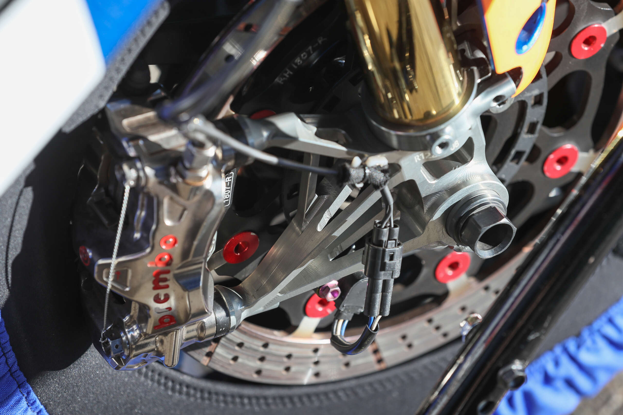 Tech Talk Putting The Squeeze On Brake Pad Compounds MotoAmerica