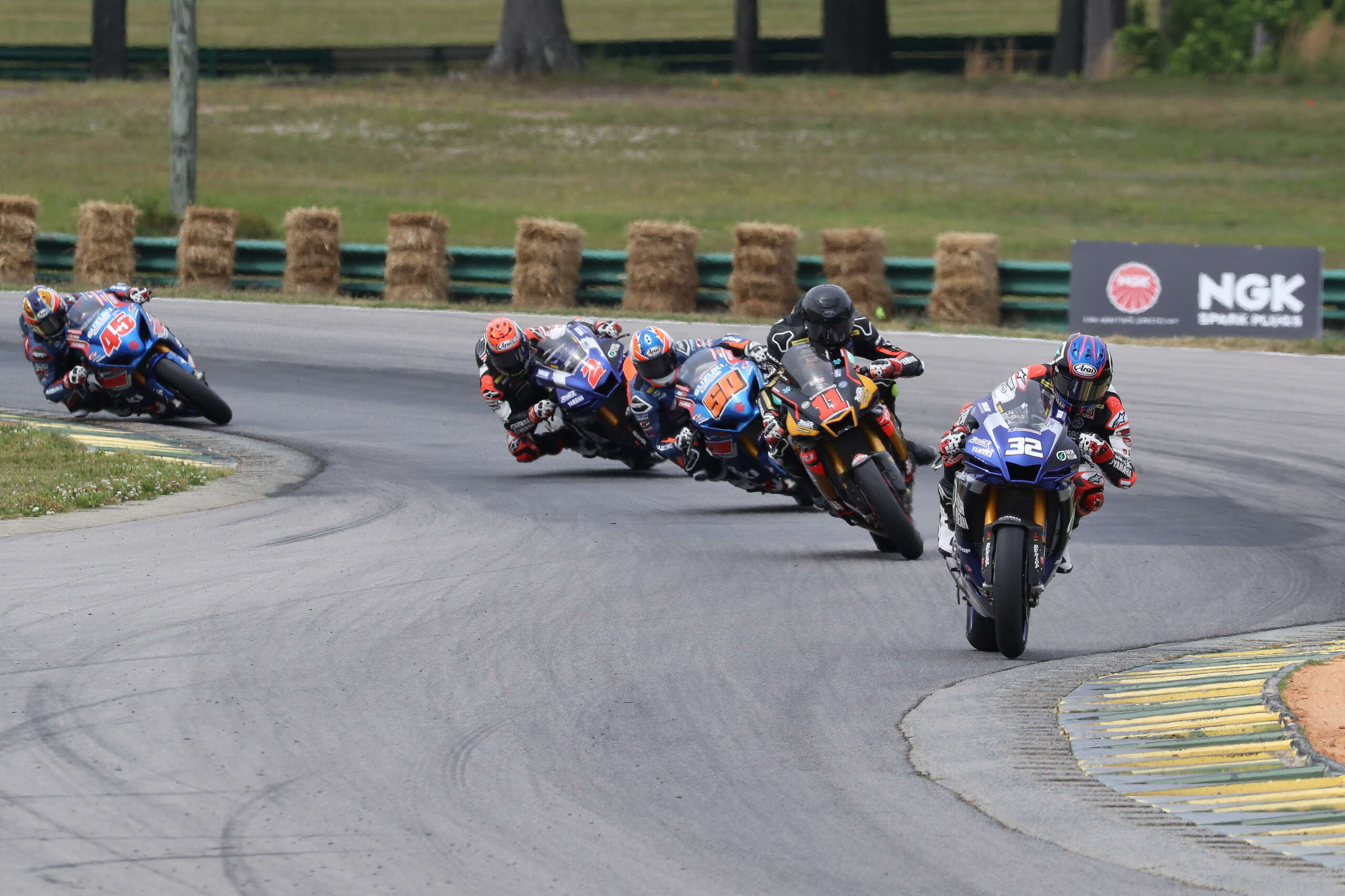 Gagne Gets It Done In Race One At VIR