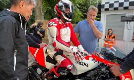 Watch Wayne Rainey Ride His YZR500 At Goodwood FOS Live!