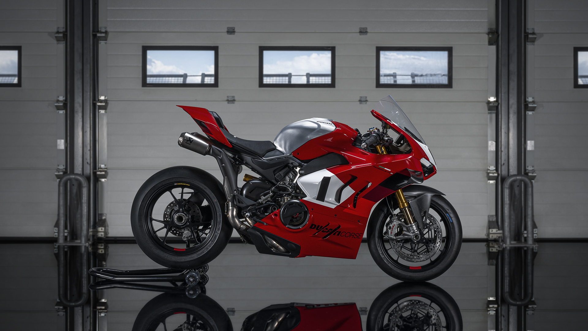 Ducati Panigale V4 R 2023 tem 218 cv de potência