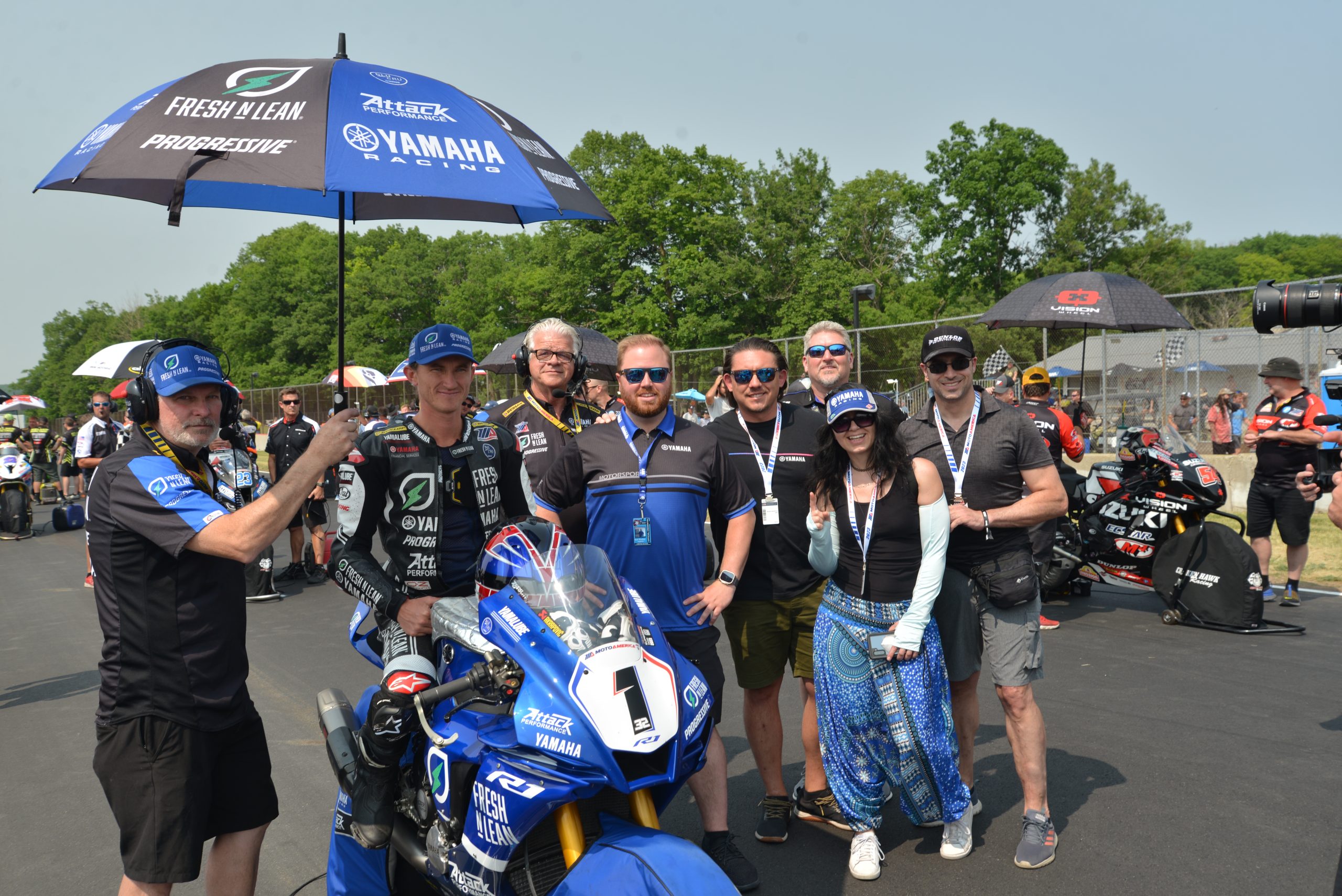 GET THE ULTIMATE VIP SUPERFAN EXPERIENCE