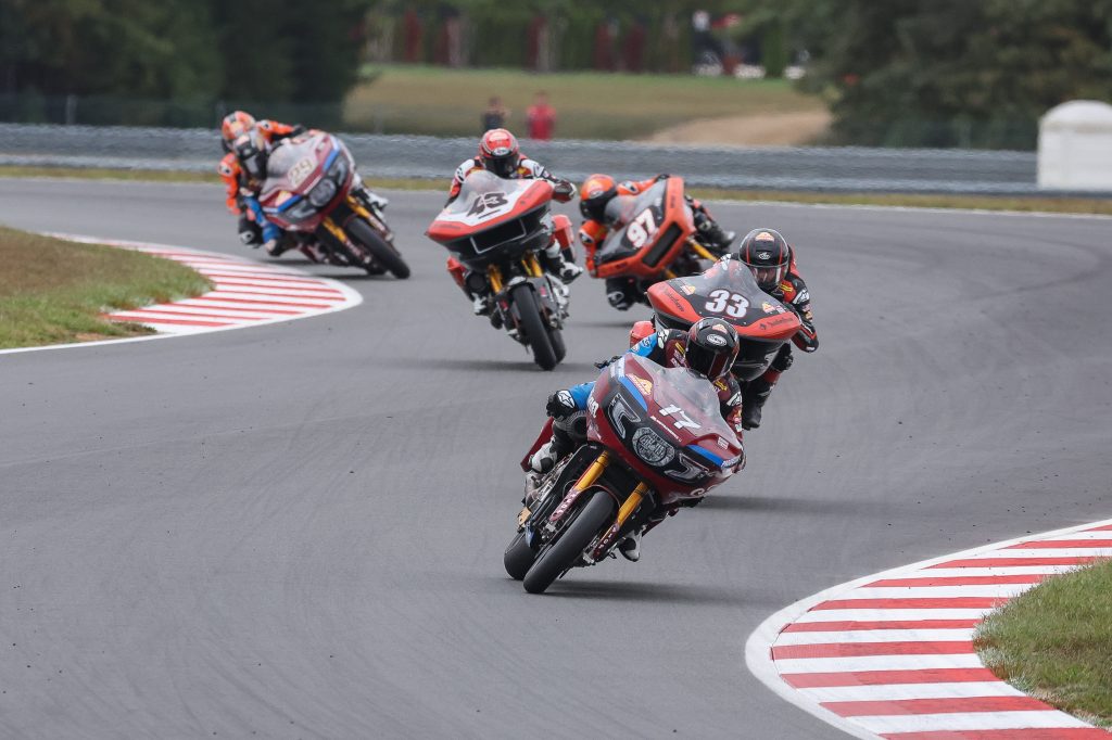 Read more about the article Herfoss Crowned In King Of The Baggers Finale At New Jersey Motorsports Park