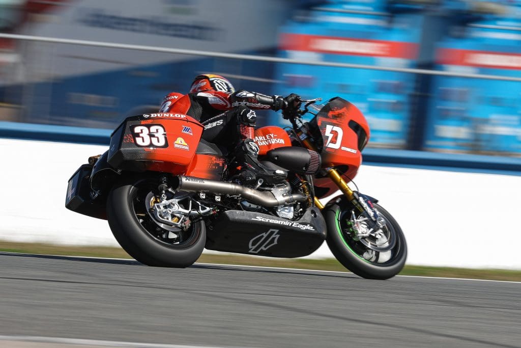 Read more about the article Baggers Back In Business, And Stock 1000 Gets Going As MotoAmerica Heads To Road Atlanta